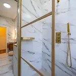 Spacious Three Bedroom Design Near Circo Massimo * روما