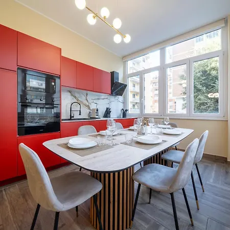 Spacious Three Bedroom Design Near Circo Massimo